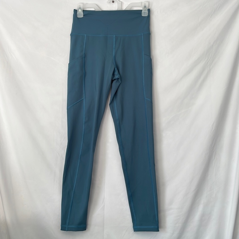 NWOT American Eagle everything pocket leggings Size Medium